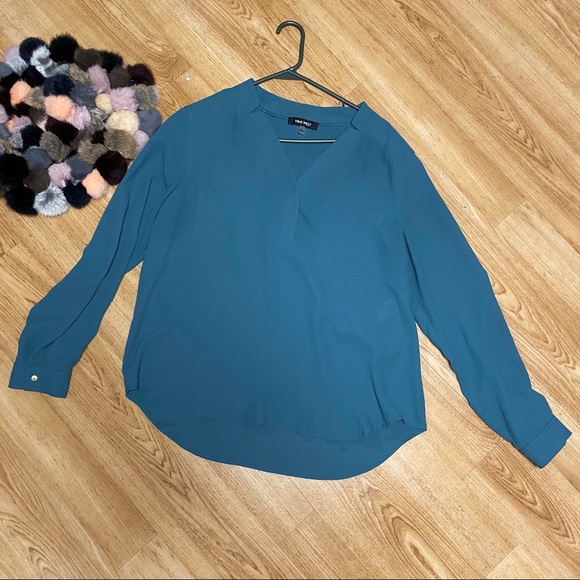 Nine West Tops - NINE WEST polyester sage green top